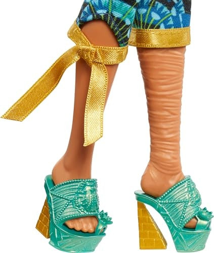Load image into Gallery viewer, Monster High Monster Fest Cleo De Nile Fashion Doll With Festival Outfit, Band Poster And Accessories