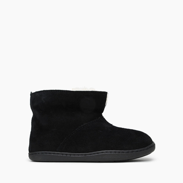Load image into Gallery viewer, Minnetonka Women's Sheepskin Ankle Boot 5-11 Black