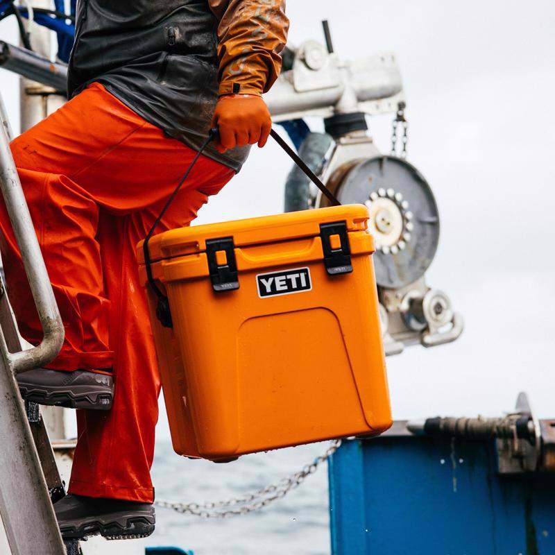 Load image into Gallery viewer, YETI Roadie 24 King Crab Orange 24 qt Hard Cooler (IN-STORE PICKUP ONLY)