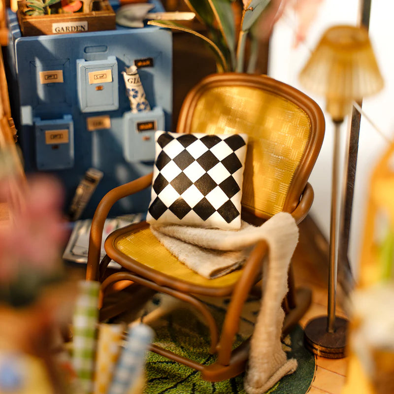 Load image into Gallery viewer, Rolife Holiday Garden House DIY Book Nook Kit