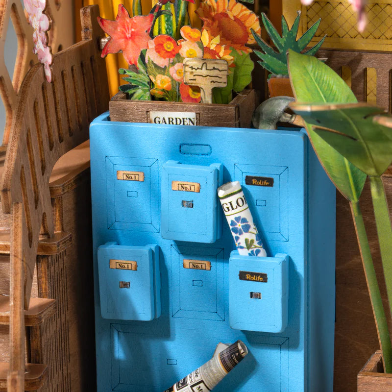 Load image into Gallery viewer, Rolife Holiday Garden House DIY Book Nook Kit