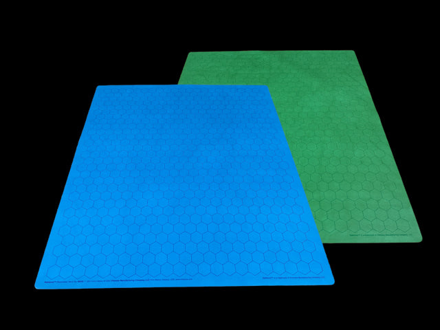 Load image into Gallery viewer, Battlemat 1&quot; Reversible Blue-Green Hexes
