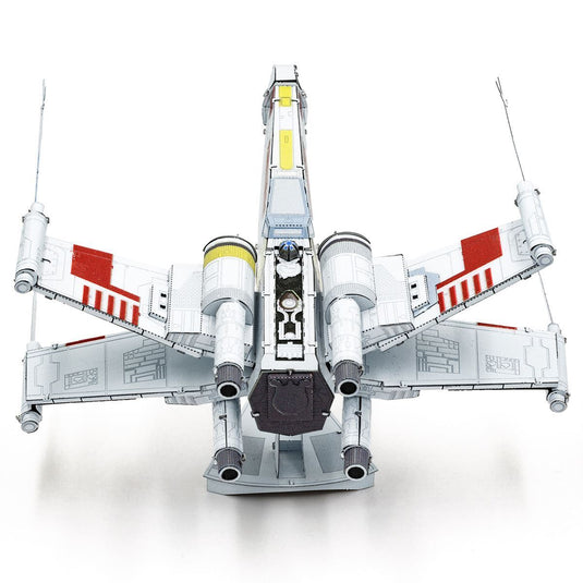 METAL EARTH Premium Series X-Wing Starfighter™