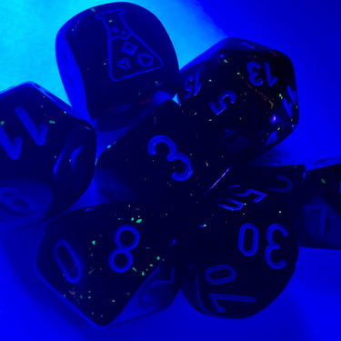 Chessex Borealis Blood Orange/white Luminary Polyhedral 7-Dice Set (with bonus die)