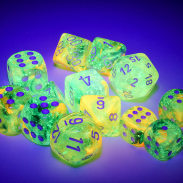 Chessex Nebula Spring/white Luminary 16mm d6 Dice Block (12 dice)