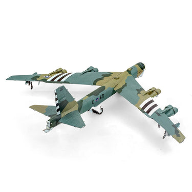 Metal Earth B-52 Stratofortress™ Model Kit