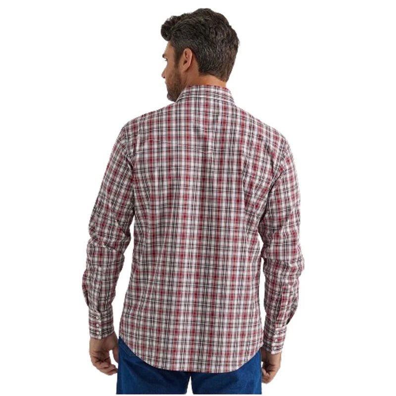 Load image into Gallery viewer, Wrangler Mens XXL Wrinkle Resist Long Sleeve Snap Shirt
