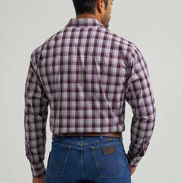 Wrangler Men's Wrinkle Resist Long Sleeve Western Snap Plaid Shirt (Burgundy) Size L