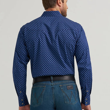 Wrangler Men's 20X® Competition Advanced Comfort Long Sleeve Two Pocket Western Snap Shirt (Dark Blue Ditsy) Size L