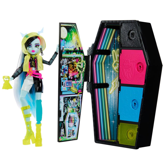 Monster High Doll and Fashion Set, Frankie Stein Doll