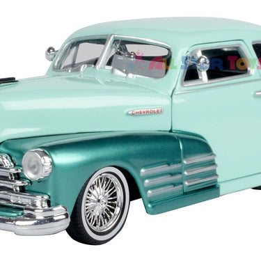 Get Low Series 1948 Chevrolet Aerosedan Fleetline Lowrider 1:24 Diecast Model Two-Tone Green