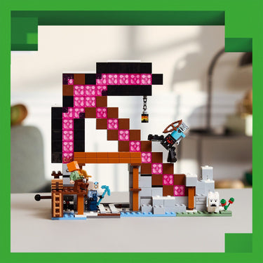LEGO® Minecraft The Pickaxe Mine