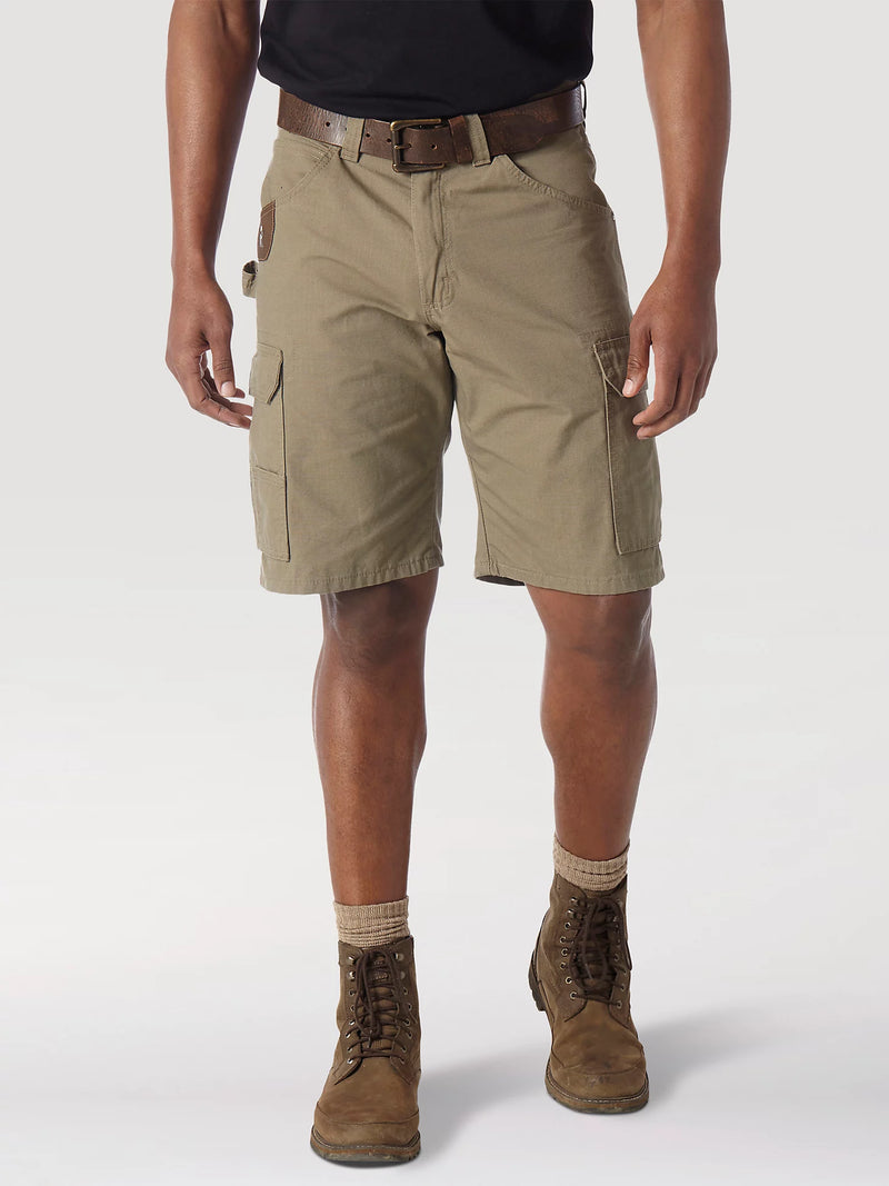 Load image into Gallery viewer, WRANGLER® RIGGS WORKWEAR® RIPSTOP RANGER CARGO SHORT IN BARK SIZE 33
