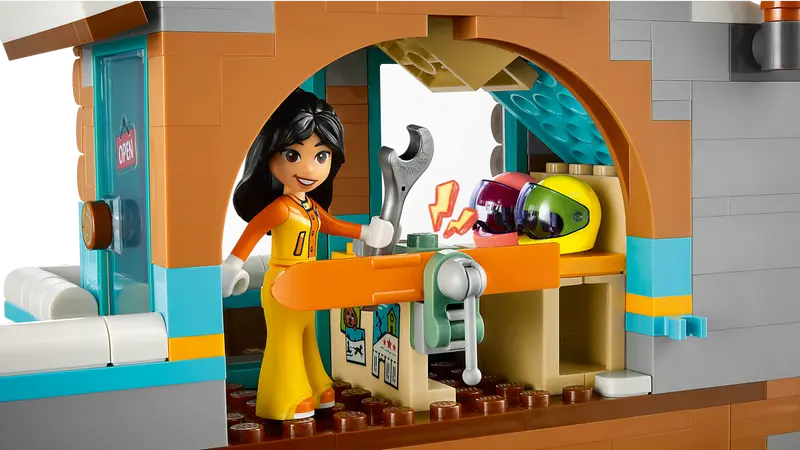 Load image into Gallery viewer, Lego Friends Holiday Ski Slope and Café 980pc
