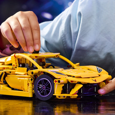 LEGO® Technic Chevrolet Corvette Stingray