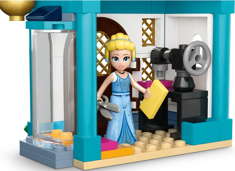 Load image into Gallery viewer, Lego Disney Princess Market Adventure 817pc
