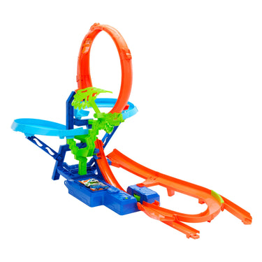 Hot Wheels Mid-Air Crash track set assembled with orange loop, blue curves and motorized booster