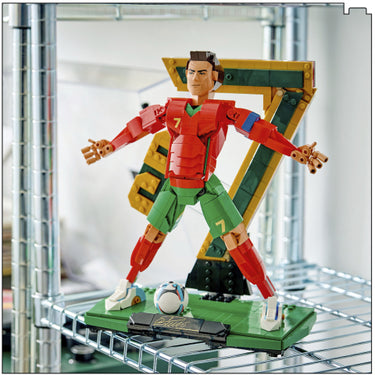 LEGO® Editions Cristiano Ronaldo – Soccer Legend