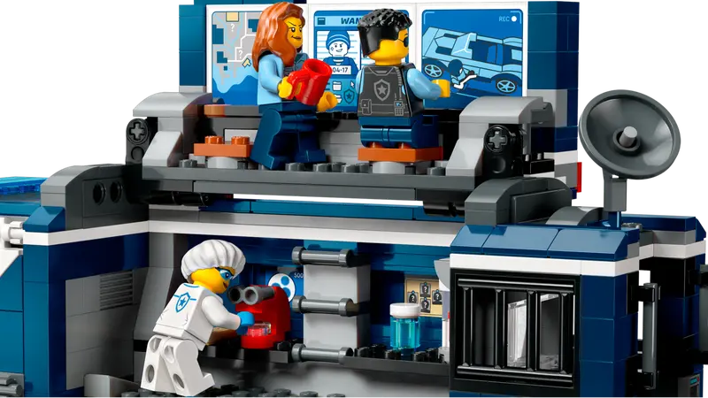 Load image into Gallery viewer, Lego City Police Mobile Crime Lab Truck 674pc
