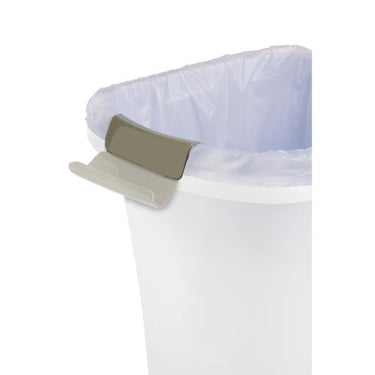 Rubbermaid 5.25 gal White Polypropylene Open Top Wastebasket