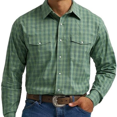 Wrangler Men's Plaid Wrinkle Resist Shirt (Vineyard Green) Size XL