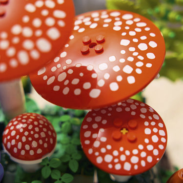 LEGO® Botanicals Woodland Mushrooms