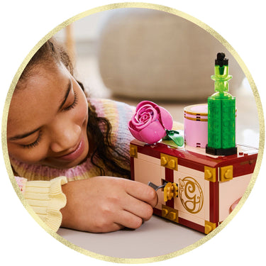 LEGO® Wicked Glinda & Elphaba's Dormitory