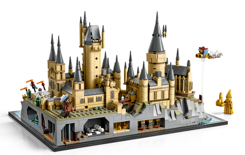 Load image into Gallery viewer, Lego Harry Potter Hogwarts™ Castle and Grounds
