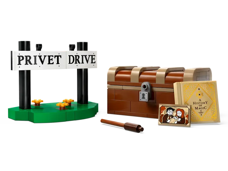 Load image into Gallery viewer, Lego Harry Potter Hedwig™ at 4 Privet Drive 337pc
