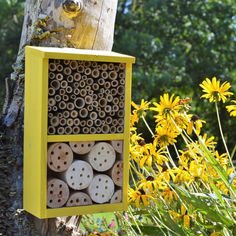 Load image into Gallery viewer, Nature&#39;s Way Better Gardens Bee House
