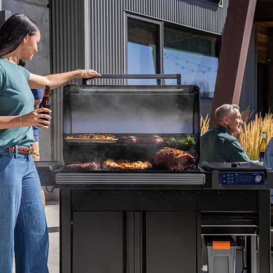Traeger Woodridge Elite Wood Pellet WiFi Grill Black (IN-STORE PICKUP ONLY)