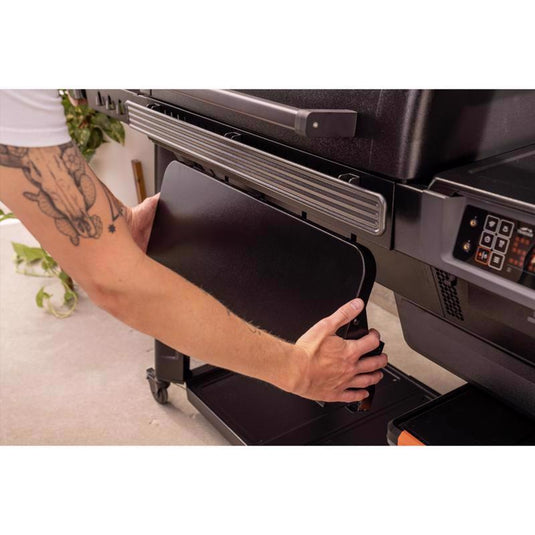 Traeger Woodridge Pro Wood Pellet WiFi Grill Black (IN-STORE PICKUP ONLY)