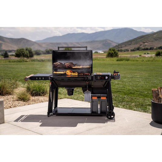 Traeger Woodridge Pro Wood Pellet WiFi Grill Black (IN-STORE PICKUP ONLY)