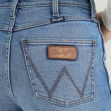Wrangler Women's Retro Bailey High Rise Boot Cut Jean (Kelly/Light Wash) Size 26x34