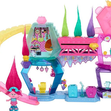 Dreamworks Trolls Band Together Mount Rageous Playset With Queen Poppy Small Doll & 25+ Accessories