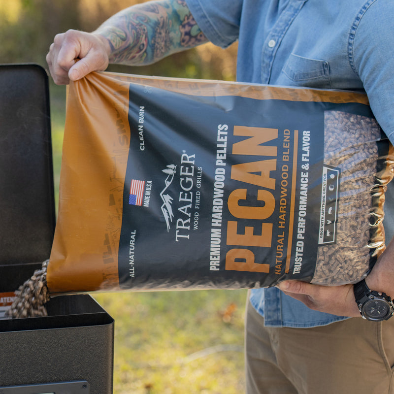 Load image into Gallery viewer, Traeger Premium All Natural Pecan BBQ Wood Pellet 20 lb
