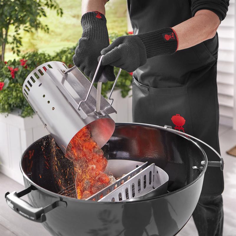 Load image into Gallery viewer, Weber Black Apron w/Red Kettle Cotton Apron
