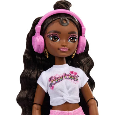 Barbie Dream Besties "Brooklyn" Roller Skating Fashion Doll