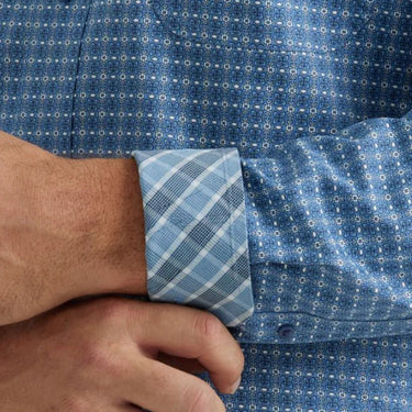 Wrangler Men's George Strait Blue Plaid Button Down Shirt (Blue) Size M