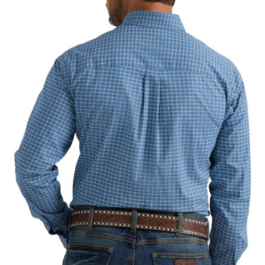 Wrangler Men's George Strait Blue Plaid Button Down Shirt (Blue) Size M