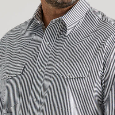 Wrangler Men's Wrinkle Resist Plaid Shirt (Black) Size XXL