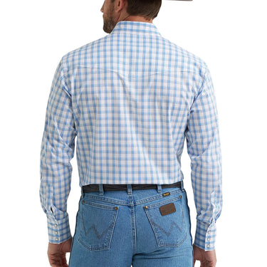 Wrangler Men's Wrinkle Resist Classic Fit Long Sleeve Snap Shirt (True Blue) Size L