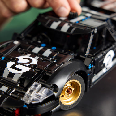 LEGO® Technic™ 1966 Ford GT40 MKII Race Car