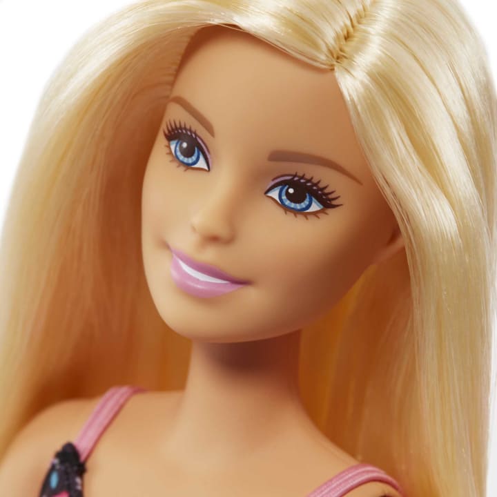 Load image into Gallery viewer, Barbie Doll And Supermarket Playset
