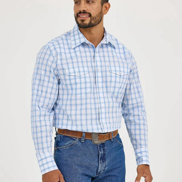 Wrangler Men's Wrinkle Resist Plaid Long Sleeve Western Shirt (Seaside Blue) Size XL
