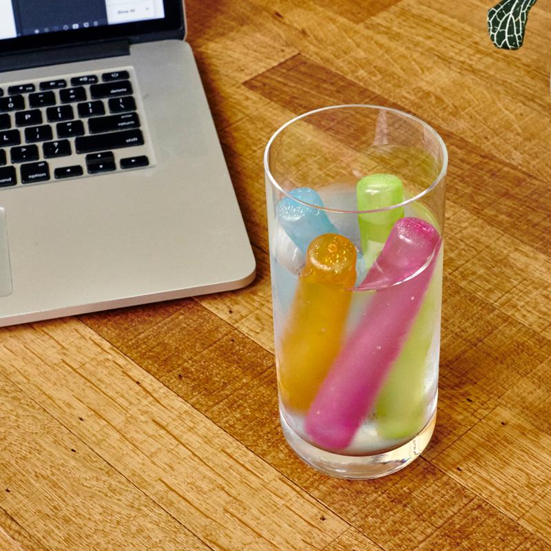 Load image into Gallery viewer, 8 Reusable Ice Sticks
